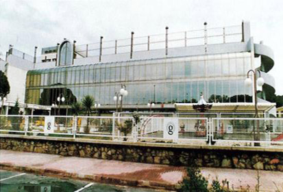 Exterior del restaurante 'La Garlanda' de Gav� Mar (A�os 90)
